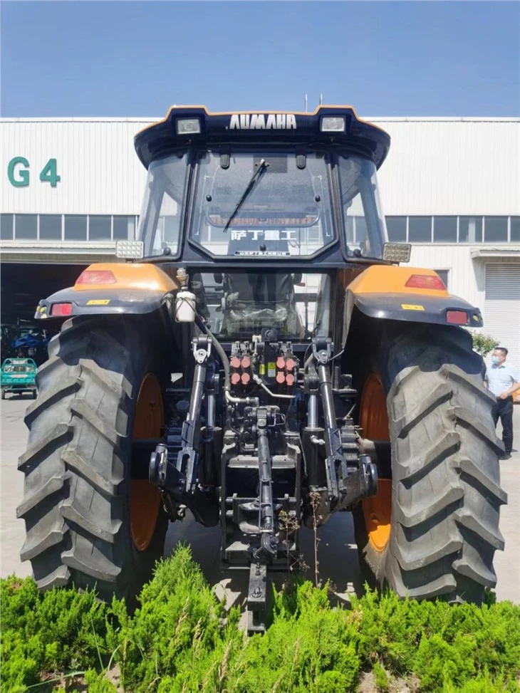 240HP Farm Tractor